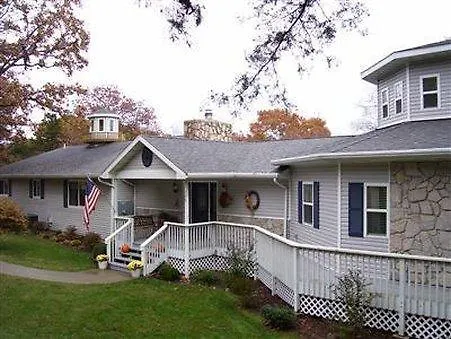 Anchor Inn On The Lake Bed And Breakfast-1